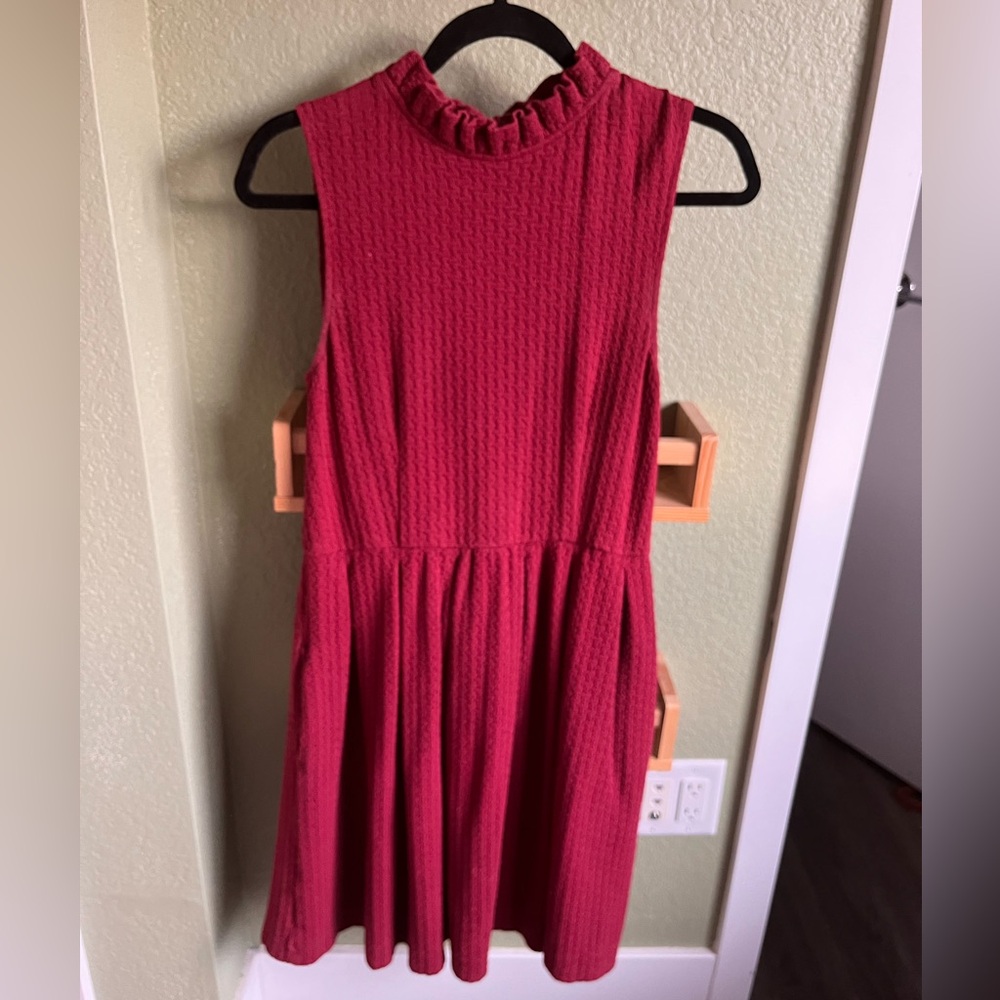 Burgundy dress with ruffle neck and pockets